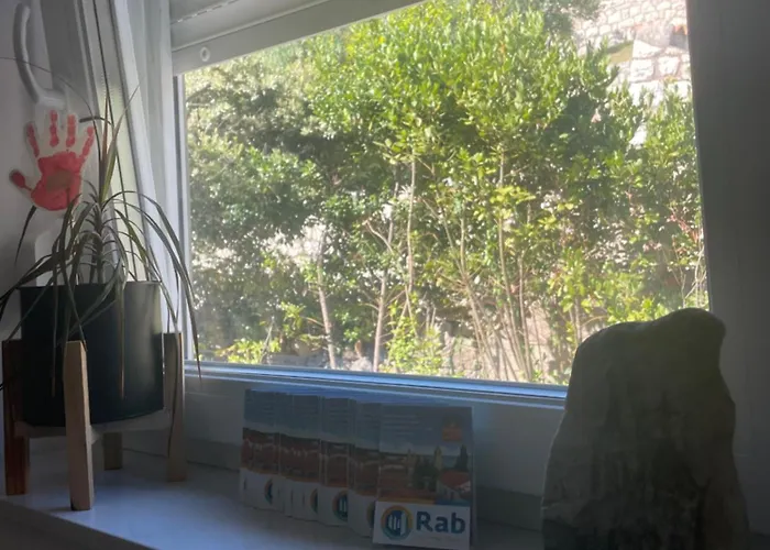 Laganini Apartman Rab